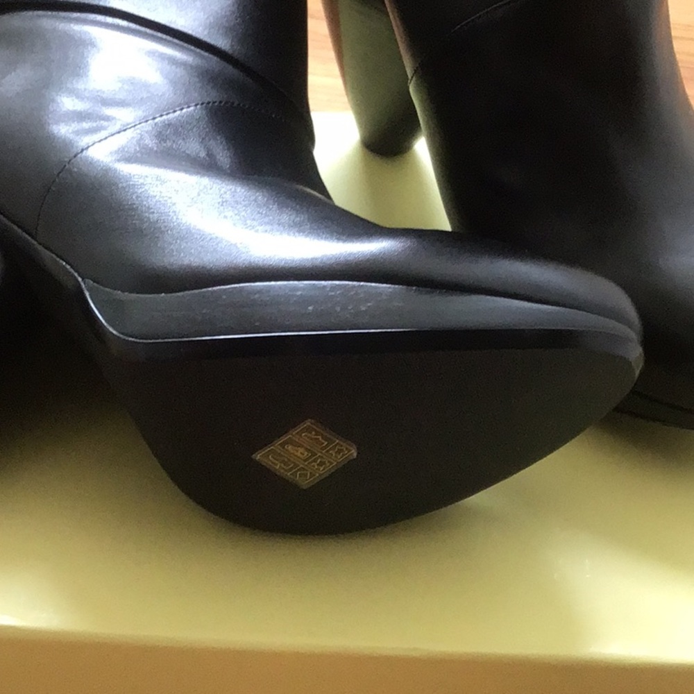 Max Studio Umberto Women’s Leather Booties - Picture 4 of 12